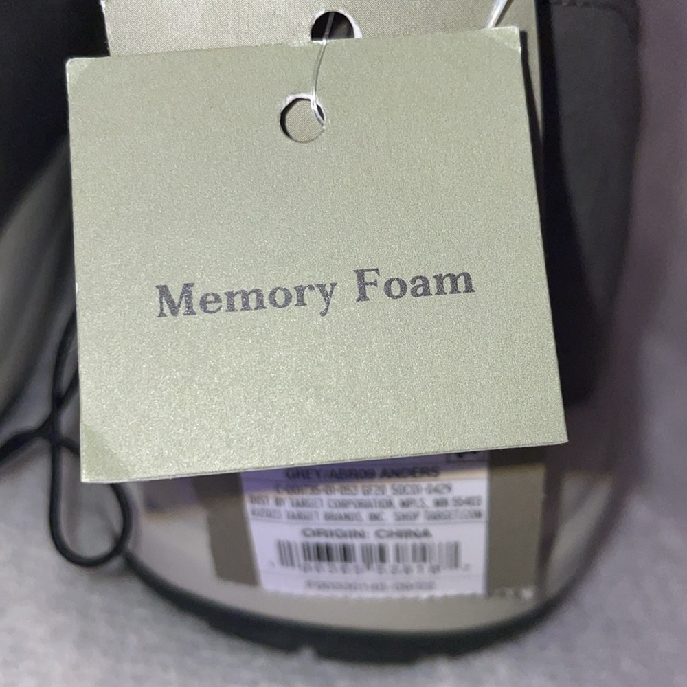 NWT Men's Size 10.5 Gray High-Top Sneakers. - Picture 4 of 7